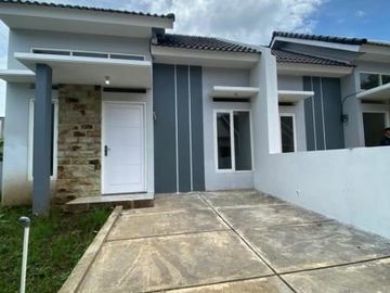 rumah mewah berada di kawasan elit cassablanka