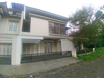 Rumah 2 Lantai Luas 315 di Golf Araya kota Malang _ 279.20