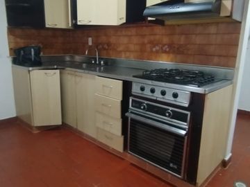 apartamento en arriendo en los colores. Cod A218563
