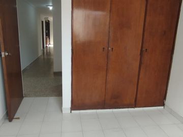 apartamento en arriendo en los colores. Cod A218563