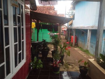Rumah Asri 20 Meter Masuk Gang Type 70 LT 140 M2, Ngamprah, Bandung Barat