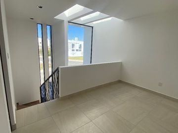 Casa en Venta en Valle de Juriquilla, Gran Ubicación, Hermoso Diseño Luxury