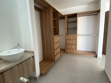 Casa en Venta en Valle de Juriquilla, Gran Ubicación, Hermoso Diseño Luxury
