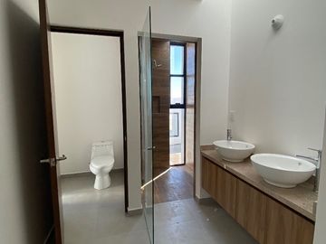 Casa en Venta en Valle de Juriquilla, Gran Ubicación, Hermoso Diseño Luxury