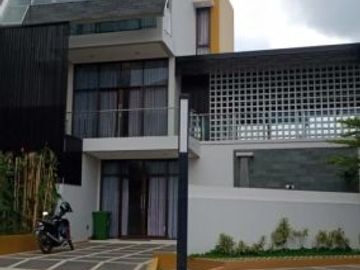 villa + PRIVATE POOL di cileunyi bandung