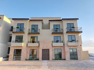 Precioso Departamento en Querétaro de 3 Recamaras, Alberca, de LUJO !