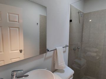 Precioso Departamento en Querétaro de 3 Recamaras, Alberca, de LUJO !