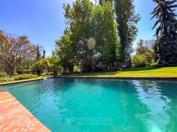 Casa en Venta en Pirque, Sector El Cruceral