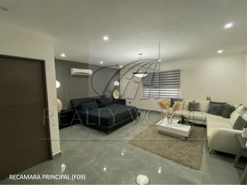 Casas Venta Santiago Zona Carr. Nacional 40-CV-5995