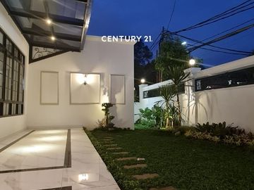 Rumah Mewah Semi Furnished Di Jaksel Of 12608