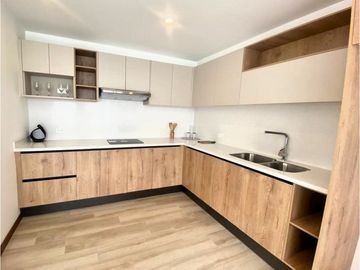 CASAS INDEPENDIENTES EN VENTA EN TUMBACO (CB)
