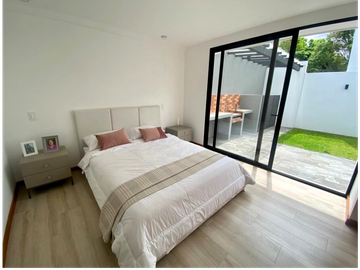 CASAS INDEPENDIENTES EN VENTA EN TUMBACO (CB)