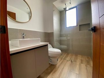 CASAS INDEPENDIENTES EN VENTA EN TUMBACO (CB)