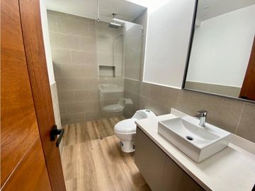 CASAS INDEPENDIENTES EN VENTA EN TUMBACO (CB)