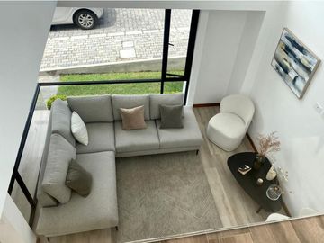 CASAS INDEPENDIENTES EN VENTA EN TUMBACO (CB)