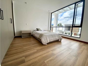 CASAS INDEPENDIENTES EN VENTA EN TUMBACO (CB)