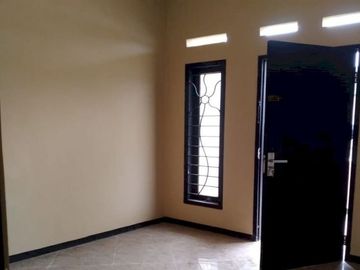 Rumah Bisa Untuk Usaha di Ciawitali Citeurep Cimahi harga : 450.000.000