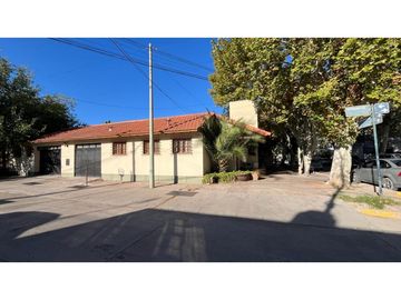 VENDE CASA EN BOMBAL SUR GODOY CRUZ ( barrio Arizu )
