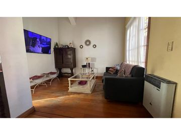 VENDE CASA EN BOMBAL SUR GODOY CRUZ ( barrio Arizu )