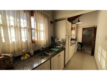 VENDE CASA EN BOMBAL SUR GODOY CRUZ ( barrio Arizu )