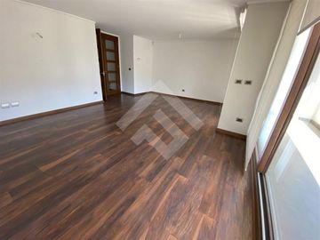 Penthouse con terraza, quincho y jacuzzi en La Dehesa
