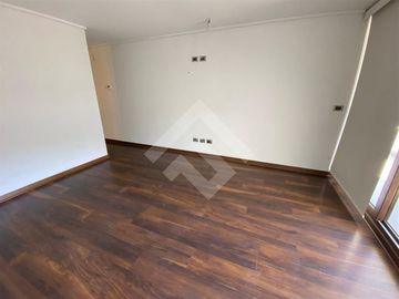 Penthouse con terraza, quincho y jacuzzi en La Dehesa