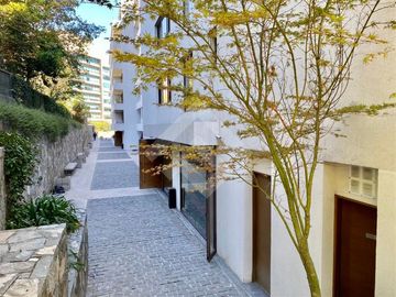 Penthouse con terraza, quincho y jacuzzi en La Dehesa