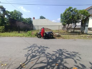 Rumah Baru Mewah Luxury Kolam Renang Jalan Utama Jogja Bay Maguwoharjo Sleman