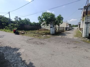 Rumah Baru Mewah Luxury Kolam Renang Jalan Utama Jogja Bay Maguwoharjo Sleman