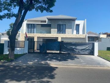 *Jual Rumah NEW GRESS Raya Boulevard ROYAL RESIDENCE Winchester Surabaya Barat*