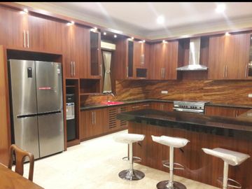 JUAL RUMAH MEWAH FULL FURNISHED DI DAGO PAKAR BANDUNG