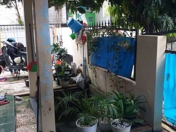 DIJUAL RUMAH SIAP HUNI DI KOMPLEK PURI PAMULANG YANG BEBAS BANJIR DAN LOKASI STRATEGIS