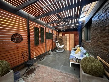 Casa en venta de 5 dorm. 3 dormitorios en Las Condes