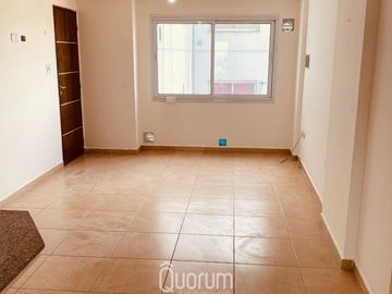 Departamento de UN dormitorio, dos balcones a estrenar, en VENTA en calle Piedras al 200