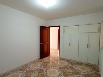 casa en venta en urbanización nueva granada. Cod V107703
