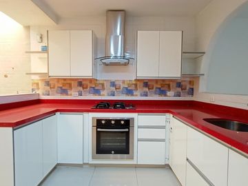 casa en venta en urbanización nueva granada. Cod V107703