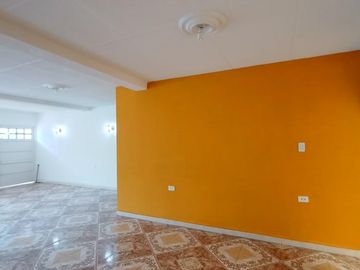 casa en venta en urbanización nueva granada. Cod V107703