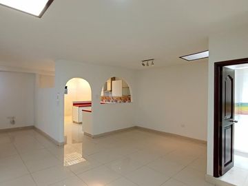 casa en venta en urbanización nueva granada. Cod V107703