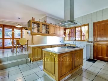Encantadora y cálida casa en venta. La Reina Alta