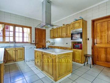 Encantadora y cálida casa en venta. La Reina Alta