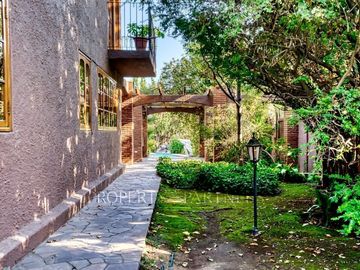 Encantadora y cálida casa en venta. La Reina Alta