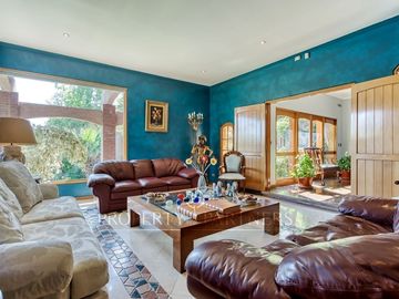 Encantadora y cálida casa en venta. La Reina Alta