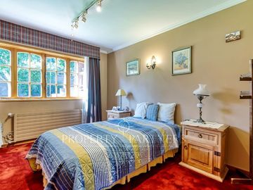 Encantadora y cálida casa en venta. La Reina Alta