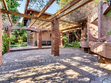 Encantadora y cálida casa en venta. La Reina Alta