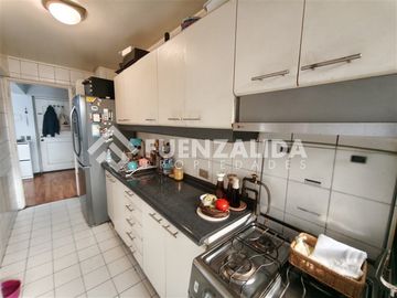 Departamento Venta Las Condes 93m2 3d 3b EB. Metro E.Militar