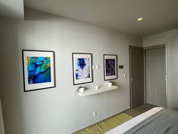 DEPARTAMENTO EN VENTA TOTALMENTE DECORADO Y AMUEBLADO EN COL DEL VALLE