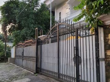 Disewa Rumah Mewah dan Lokasi Strategis - kebayoran baru jaksel