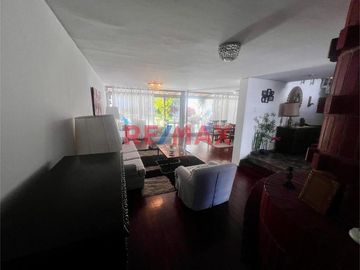 Ministerios y Entidades Gubernamentales:
•	Ministerio de Vivienda, Construcción y Saneamiento: 🏛️📍 Ubicado en la Calle Manuel Gonzales Olaechea 459,