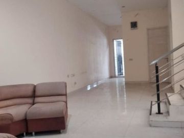 Rumah di Rangka Tambaksari, Siap Huni, Strategis