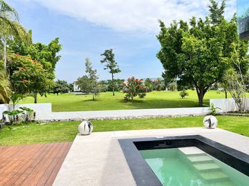 Paraiso Country club